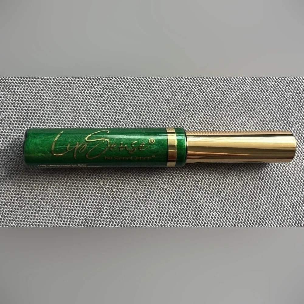 SeneGence LipSense in Candy Apple Green. Sealed. Never used.